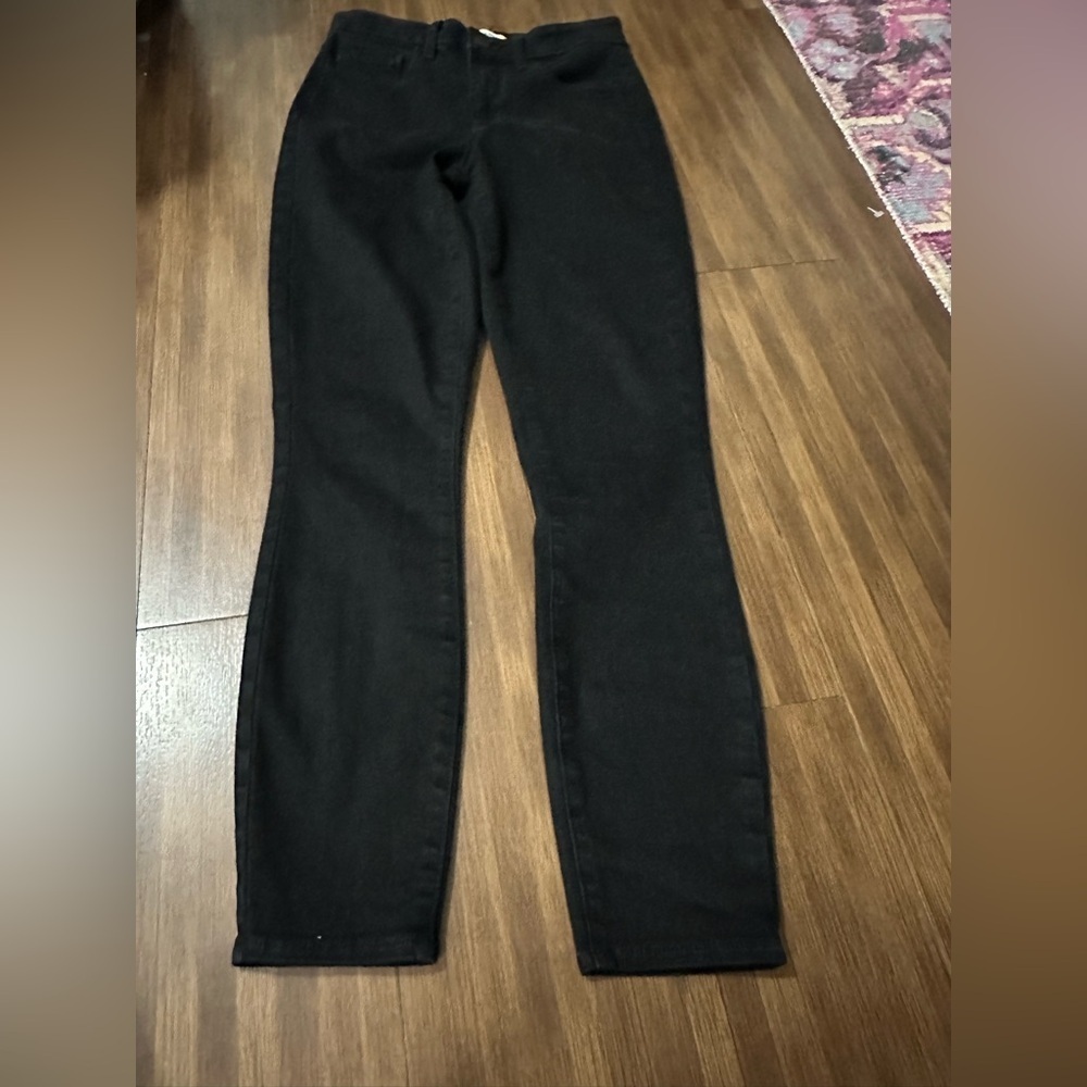 L'AGENCE
Margot High Rise Skinny Jeans in black
Size 24 - Picture 9 of 10